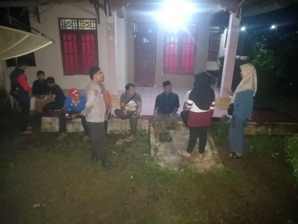 Polsek Pulosari Masyarakat Desa Koranji, Mengajak untuk Turut Serta dalam Menjaga Kamtibmas 3 WhatsApp Image 2024 06 06 at 00.28.13