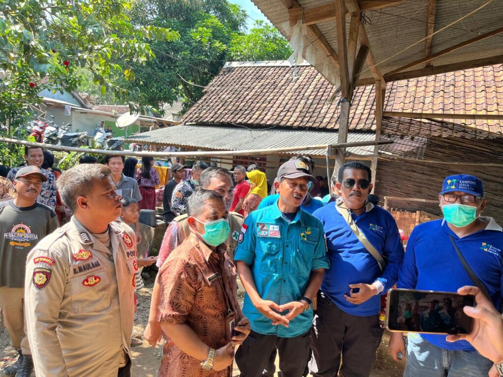 Polsek Munjul Bersama Tim Gabungan Berhasil Temukan Korban Tenggelam di Muara Sungai Ciliman-Cidanghiang 3 WhatsApp Image 2024 06 13 at 15.49.21