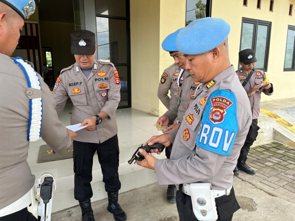 Polsek Munjul Menerima Kunjungan dan Gartiblin Bidpropam Polda Banten 4 WhatsApp Image 2024 06 13 at 16.08.24