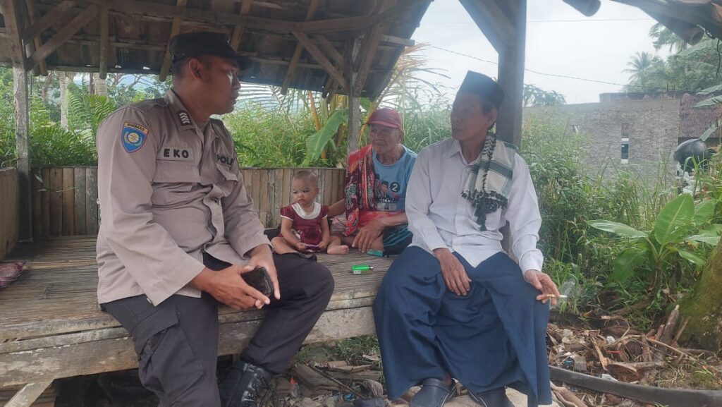 Polsek Carita Polres Pandeglang Aktif Jalin Komunikasi dengan Tokoh Agama 8 WhatsApp Image 2024 06 16 at 12.46.04