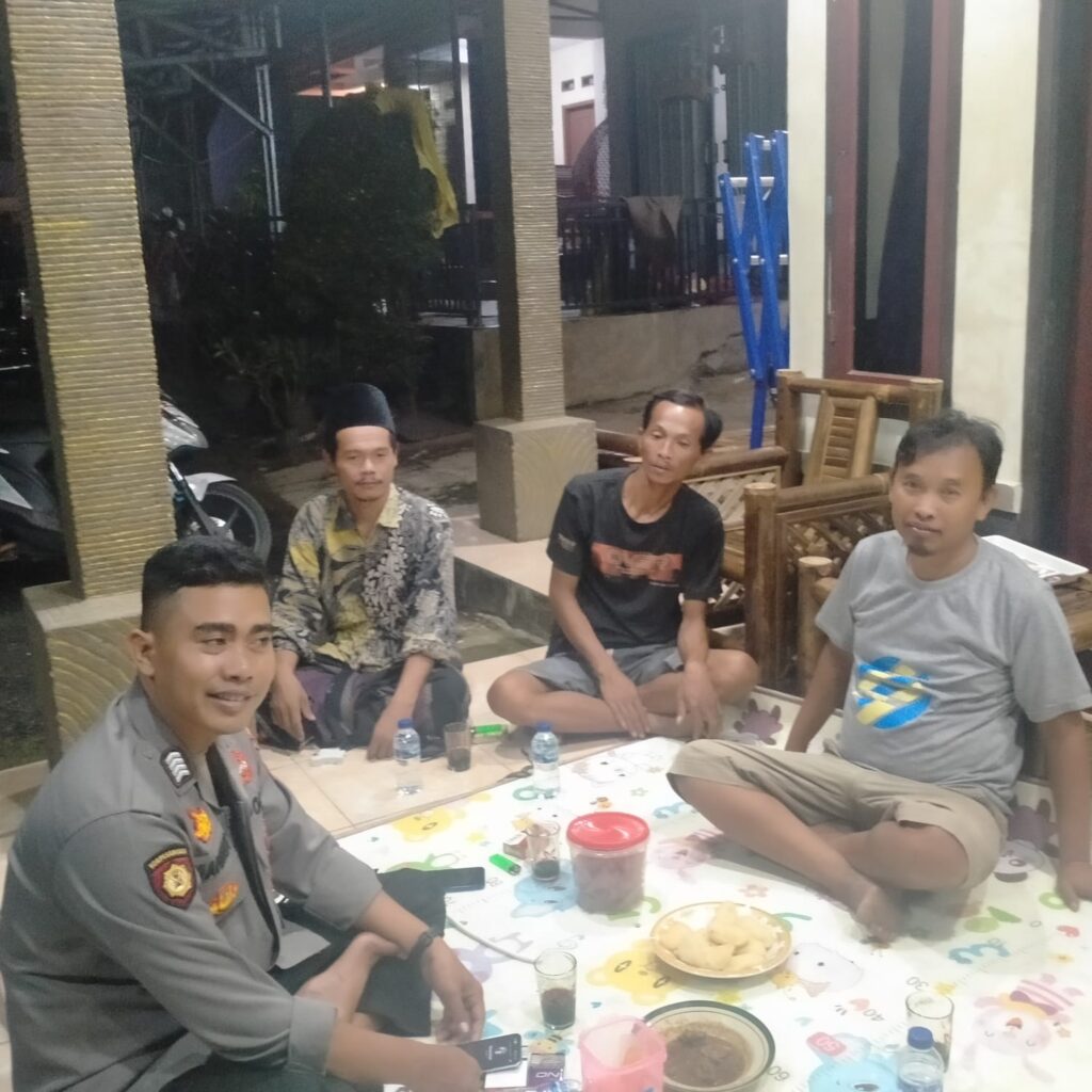 Bhabinkamtibmas Polsek Bojong Polres Pandeglang Gelar Sambang Dialogis dengan Warga Binaan 4 WhatsApp Image 2024 06 17 at 08.05.59