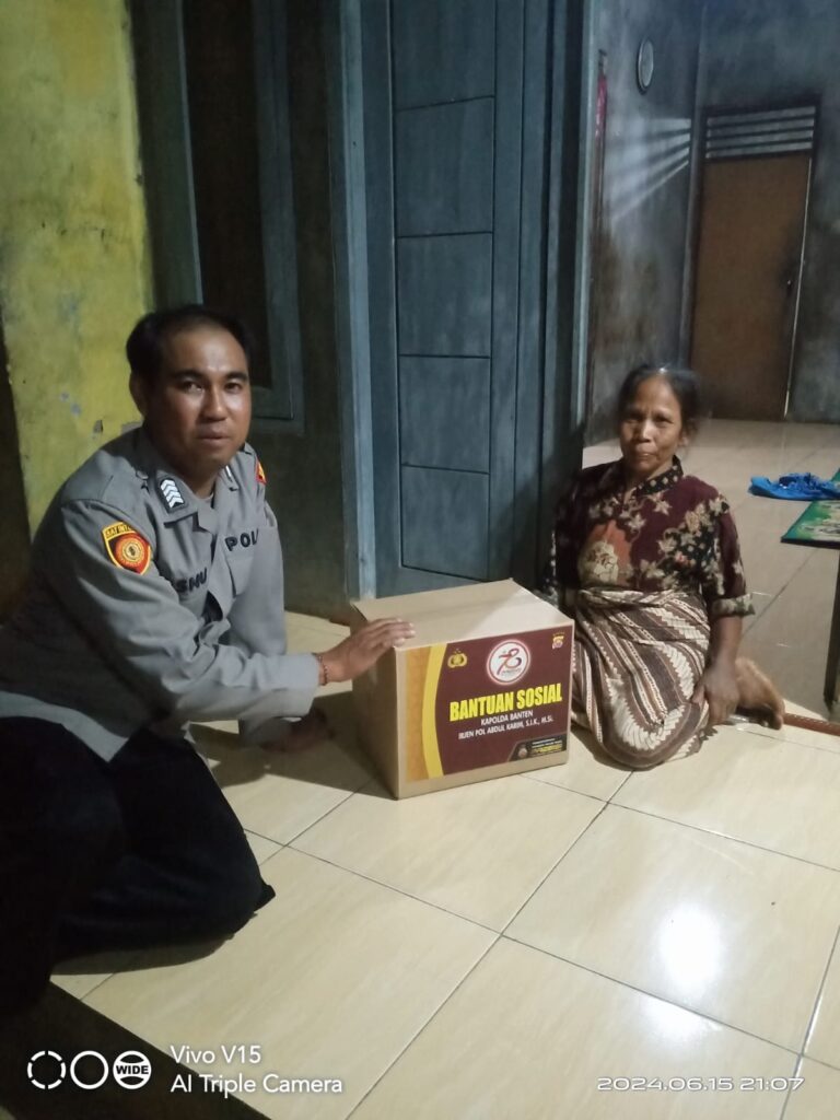 Polsek Cadasari Salurkan Bantuan Sosial dari Kapolda Banten kepada Warga Kurang Mampu 8 WhatsApp Image 2024 06 17 at 09.46.59