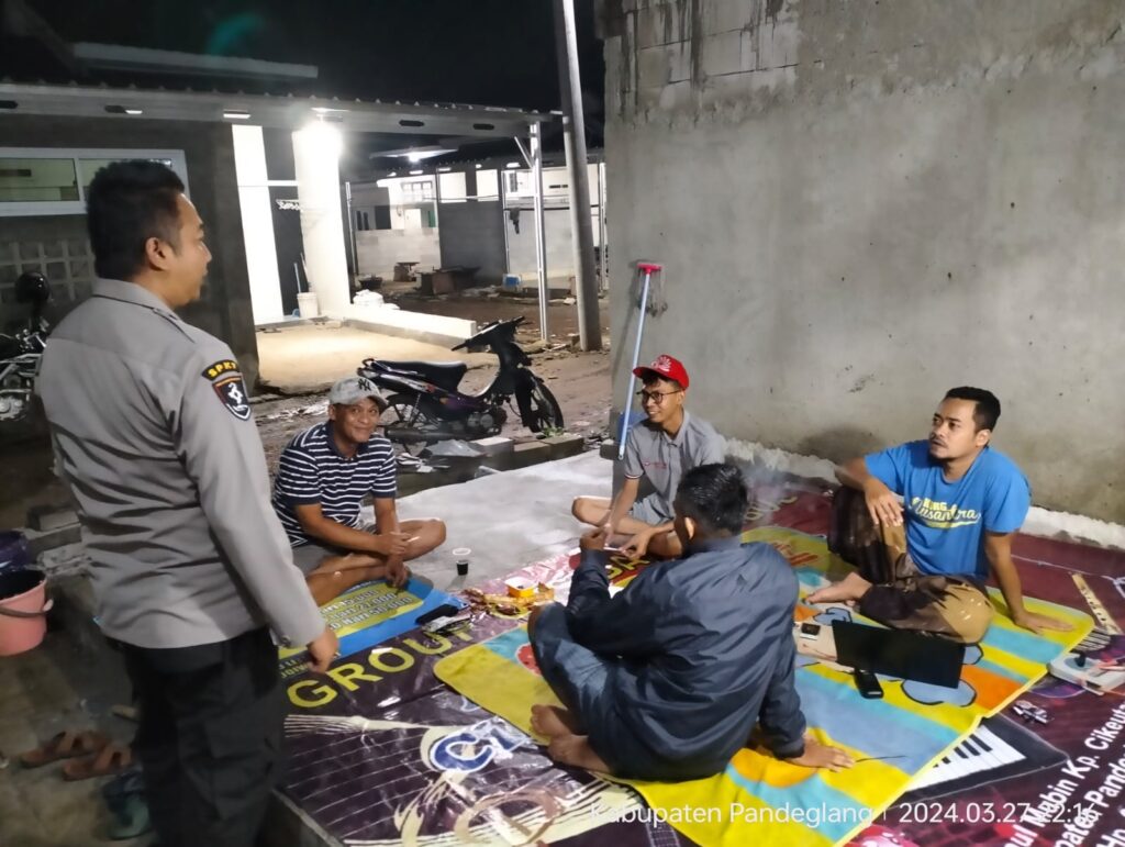 Polsek Menes Pandeglang Gelar Himbauan Kamtibmas di Malam Hari 7 WhatsApp Image 2024 06 17 at 12.17.07