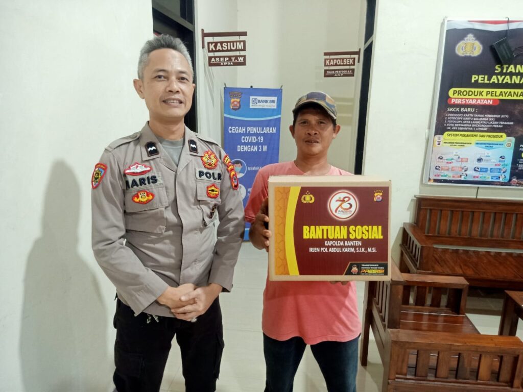 Polsek Cadasari Berikan Bantuan Sosial dari Kapolda Banten kepada Banpol 4 WhatsApp Image 2024 06 18 at 08.08.23