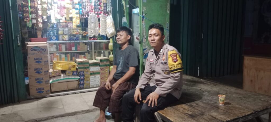 Polsek Cadasari Intensifkan Patroli Malam demi Keamanan Lingkungan 7 WhatsApp Image 2024 06 20 at 09.59.07