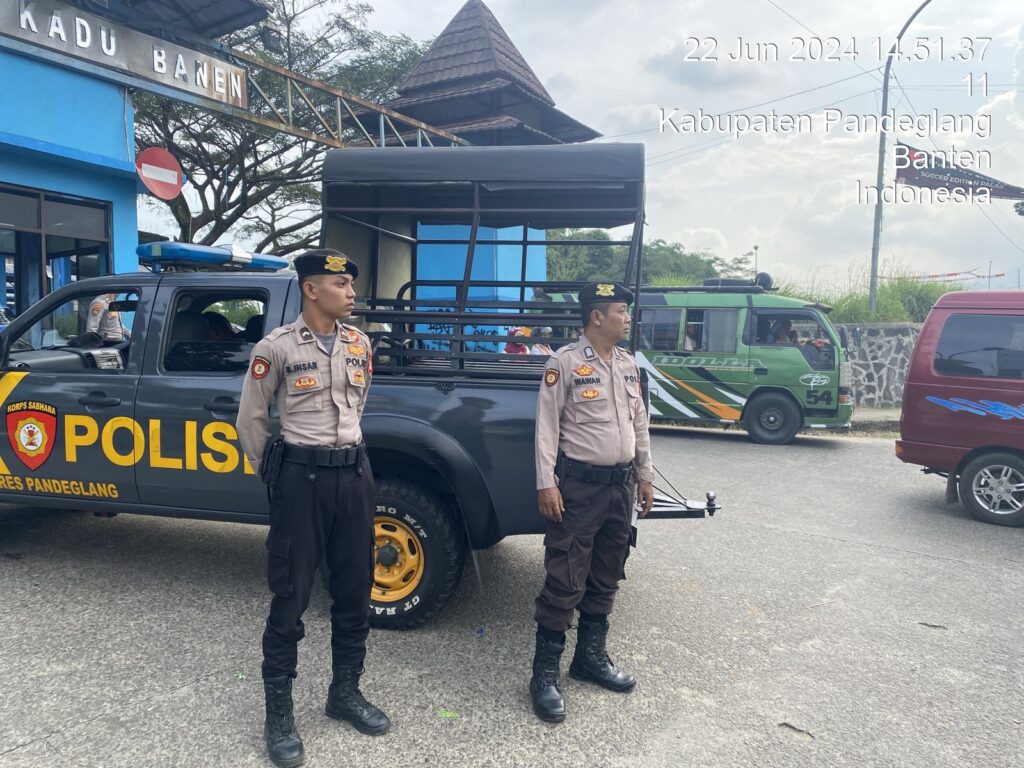 Sat Samapta Polres Pandeglang Laksanakan Patroli Mobile Akhir Pekan untuk Ciptakan Kondusifitas 10 WhatsApp Image 2024 06 22 at 18.50.50
