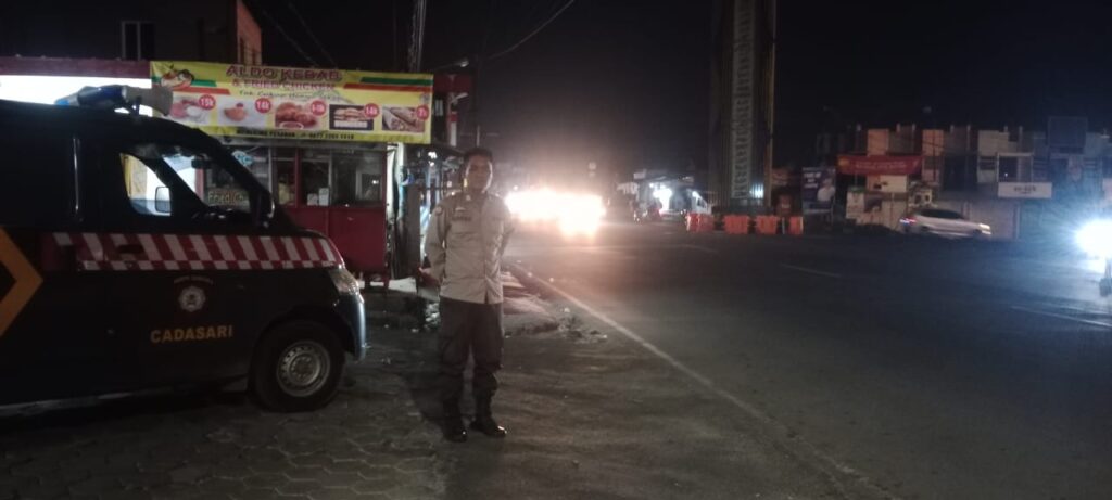 Patroli Polsek Cadasari Antisipasi Kejahatan Malam dan Balapan Liar di Pertigaan Cigadung 8 WhatsApp Image 2024 06 23 at 12.10.41