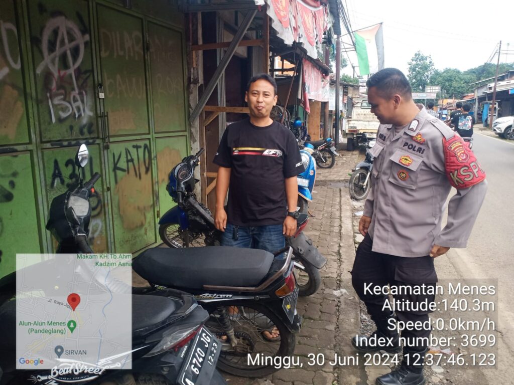 Polsek Menes Gelar Patroli Dialogis dan Himbauan Kamtibmas kepada Pengendara Motor 9 WhatsApp Image 2024 06 30 at 17.38.19