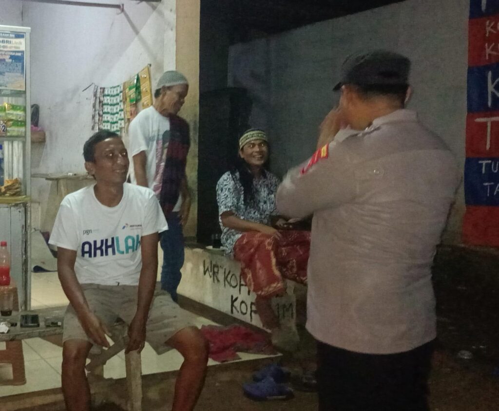 Aipda Rastono Bhabinkamtibmas Polsek Bojong Laksanakan Sambang Kamtibmas untuk Berikan Himbauan Kepada Warga Binaan 10 WhatsApp Image 2024 07 03 at 10.38.10