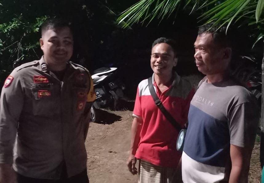 Bhabinkamtibmas Polsek Angsana Polres Pandeglang Sambangi Masyarakat Desa Karangsari 4 WhatsApp Image 2024 07 05 at 04.30.58