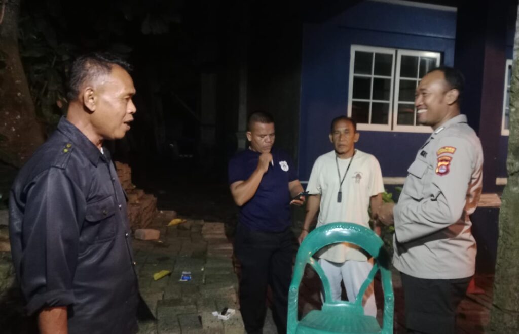 Patroli Malam Polsek Carita untuk Keamanan Wisatawan 7 WhatsApp Image 2024 07 14 at 07.40.37