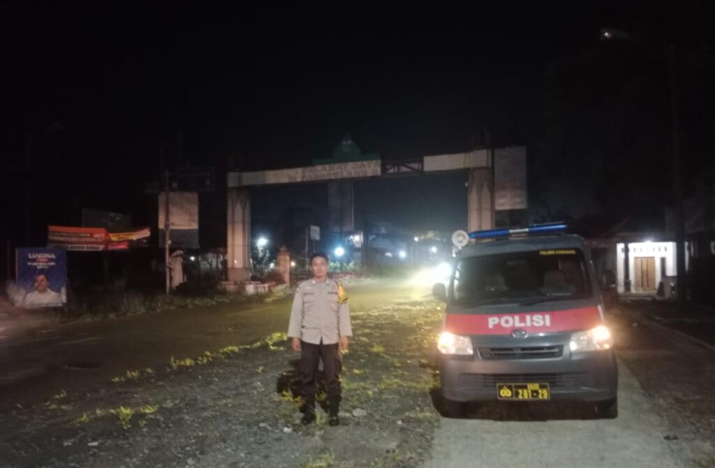 Patroli Polsek Cadasari di Perbatasan Kota Serang dan Kabupaten Pandeglang 3 WhatsApp Image 2024 07 15 at 08.56.06
