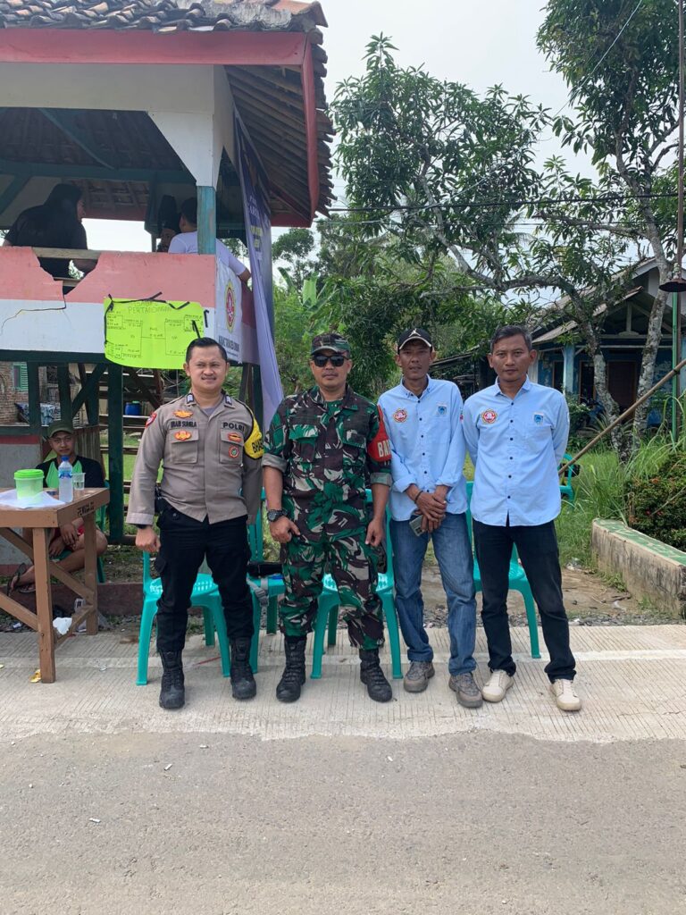 Jalin Sinergitas, Bhabinkamtibmas Polsek Panimbang Laksanakan Sambang ke Desa Gombong 2 WhatsApp Image 2024 07 16 at 01.09.54