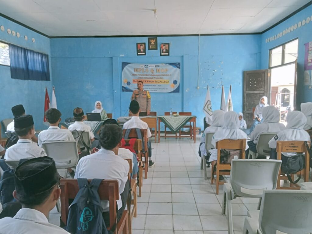 Polsek Cikedal Lakukan Himbauan Kepada Siswa SMAN ATTA'AWUN Tegal Lega Tentang Kenakalan Remaja 10 WhatsApp Image 2024 07 17 at 02.03.41