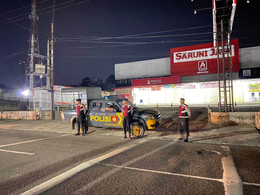 Sat Samapta Polres Pandeglang Intensifkan Patroli Malam Hari untuk Cegah Aksi Balap Liar 6 WhatsApp Image 2024 07 17 at 02.31.09