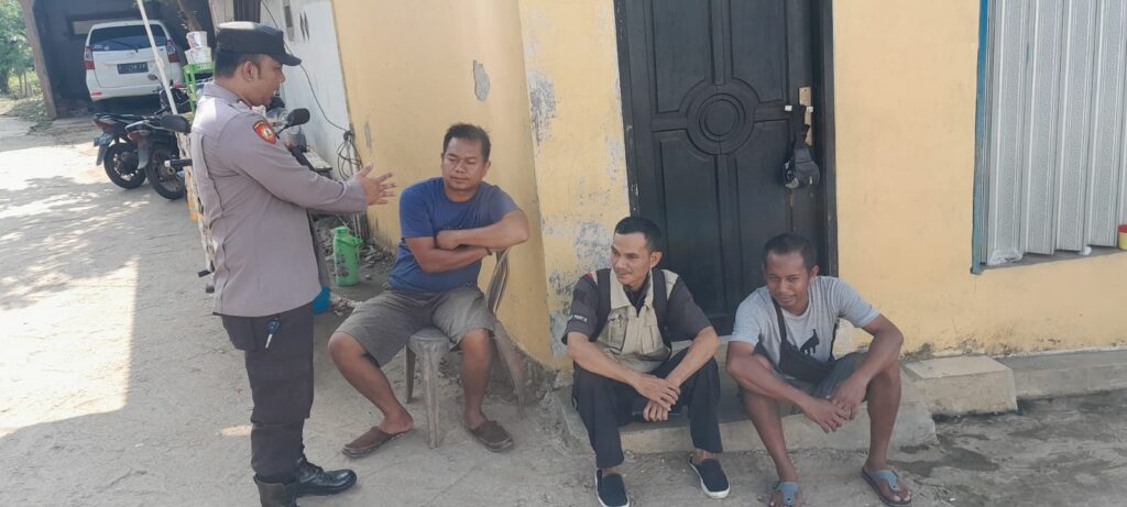 Patroli Siang Hari Upaya Polsek Picung dalam Menjaga Kamtibmas 3 WhatsApp Image 2024 07 19 at 19.42.53