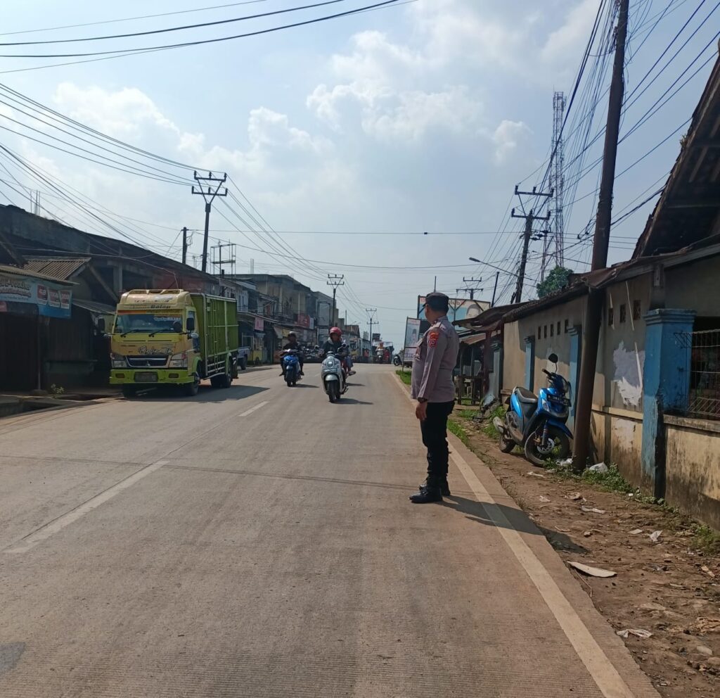 Polsek Bojong Polres Pandeglang Ciptakan Kamseltibcar Lantas di Kecamatan Bojong 10 WhatsApp Image 2024 07 20 at 16.38.07