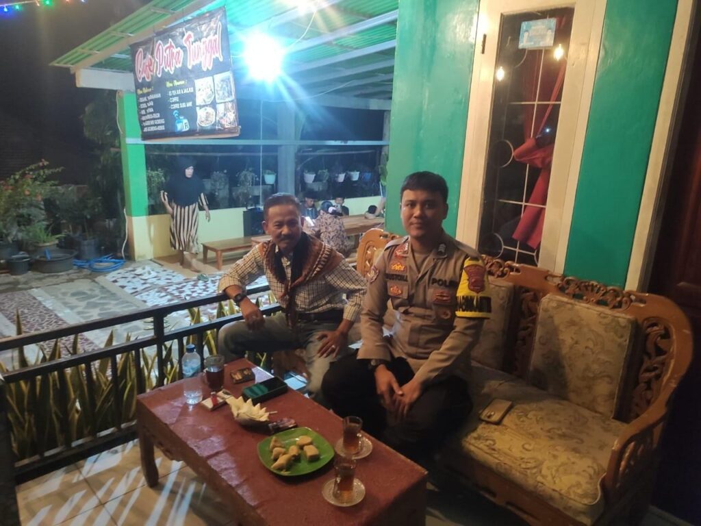 Bhabinkamtibmas Polsek Angsana Polres Pandeglang Kunjungi Rumah Camat Angsana 10 WhatsApp Image 2024 07 20 at 23.06.49