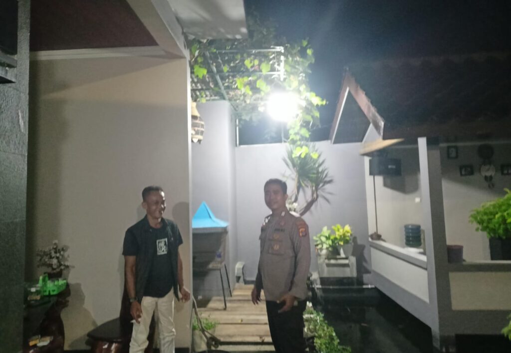Bhabinkamtibmas Polsek Bojong Polres Pandeglang Gelar Sambang Dialogis untuk Antisipasi Tindak Pidana 3C 3 WhatsApp Image 2024 07 23 at 09.08.56