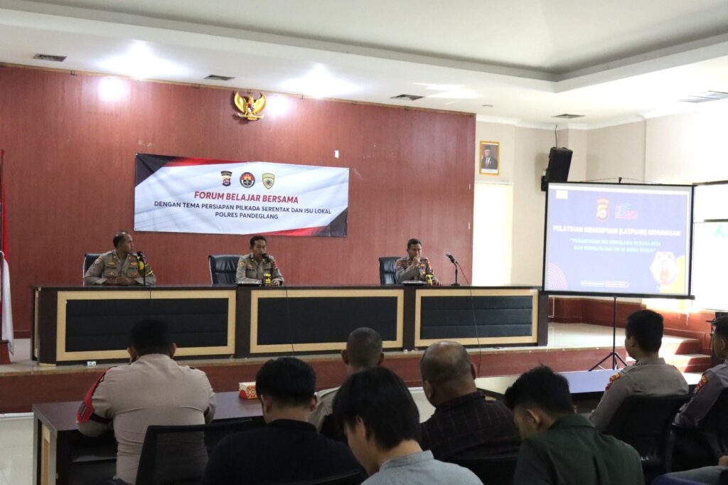 SiHumas Polres Pandeglang Gelar Forum Belajar Bersama dengan Tema Persiapan Pilkada Serentak dan Isu Lokal 5 WhatsApp Image 2024 07 25 at 10.41.49
