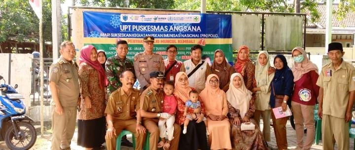 Kapolsek Angsana Hadiri Kegiatan Pekan Imunisasi Nasional (PIN Polio) di Kantor Desa Angsana 10 WhatsApp Image 2024 07 25 at 20.55.54