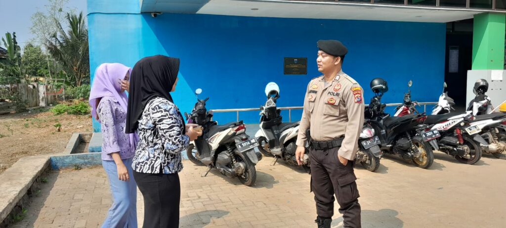 Polsek Picung Tingkatkan Keamanan, Patroli Dialogis Sambangi Warga 8 WhatsApp Image 2024 07 26 at 23.07.36