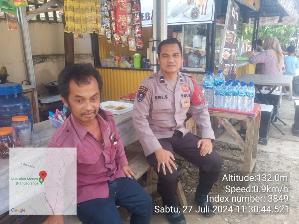 Agar Kamtibmas Tetap Kondusif, Polsek Menes Jalin komunikasi dengan Sambangi warga 10 WhatsApp Image 2024 07 27 at 21.45.34