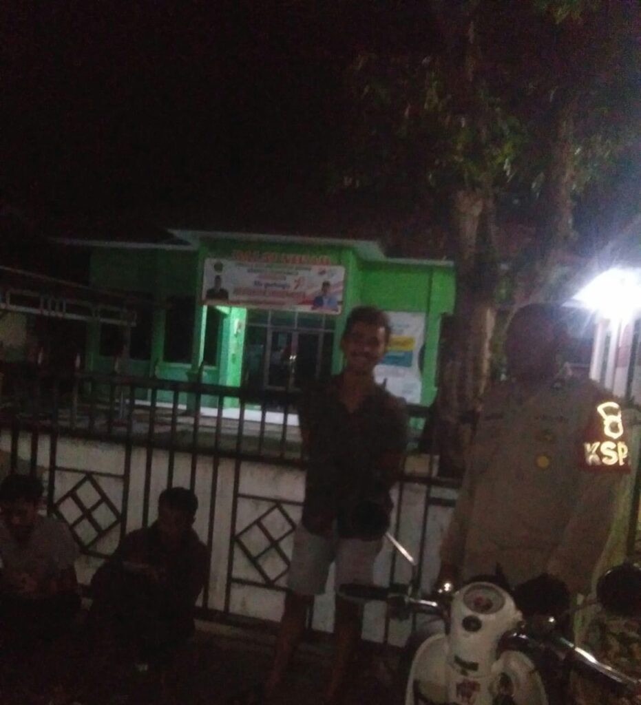 Polsek Menes Gelar Patroli Malam, Himbau Pemuda Kembali ke Rumah 2 WhatsApp Image 2024 07 27 at 21.48.57