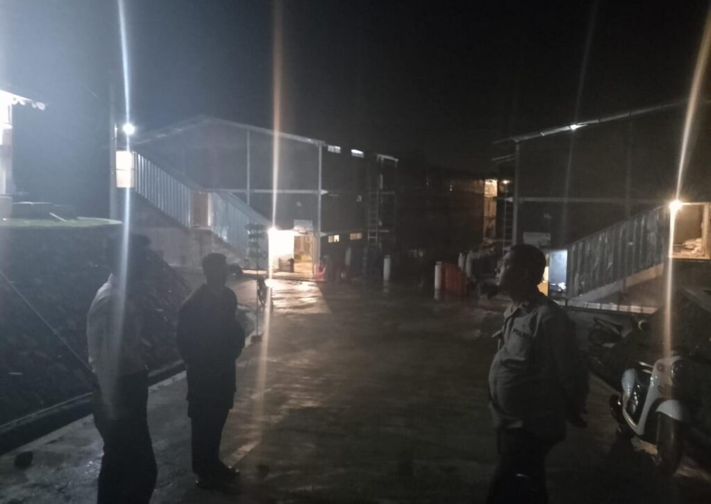 Laksanakan Patroli Dialogis, Anggota Piket Polsek Angsana Polres Pandeglang Sambangi Masyarakat Desa Sumurlaban 3 WhatsApp Image 2024 07 28 at 21.16.28