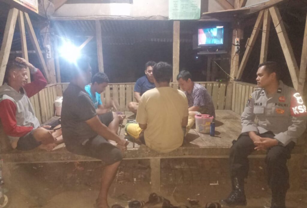 Demi Tingkatkan Siaga Desa Binaan, Polsek Menes Kontrol Pos Ronda 5 WhatsApp Image 2024 07 29 at 15.51.25