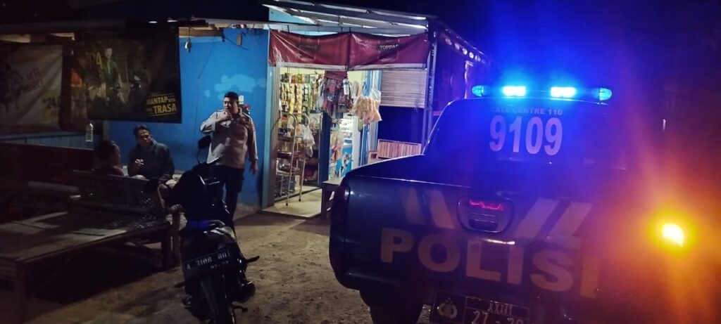 Personil Polsek Bojong Polres Pandeglang Gelar Blue Light Patrol untuk Cegah Tindak Kriminal 4 WhatsApp Image 2024 07 31 at 06.37.00