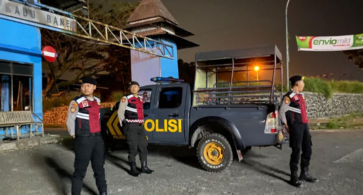 Sat Samapta Polres Pandeglang Menggelar Patroli Malam Guna Mencegah Tindak Pidana 3C di Wilayah Hukum Polres Pandeglang 7 pm