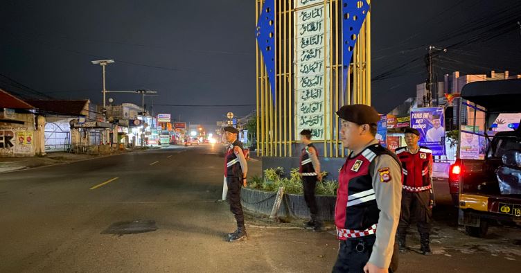Sat Samapta Polres Pandeglang Gelar Patroli di Cigadung untuk Keamanan dan Ketertiban 5 sm