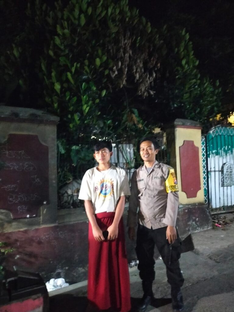 Bhabinkamtibmas Polsek Cadasari Bripka Adi Siswadi Laksanakan Silaturahmi dengan Warga 3 IMG 20240805 WA0038