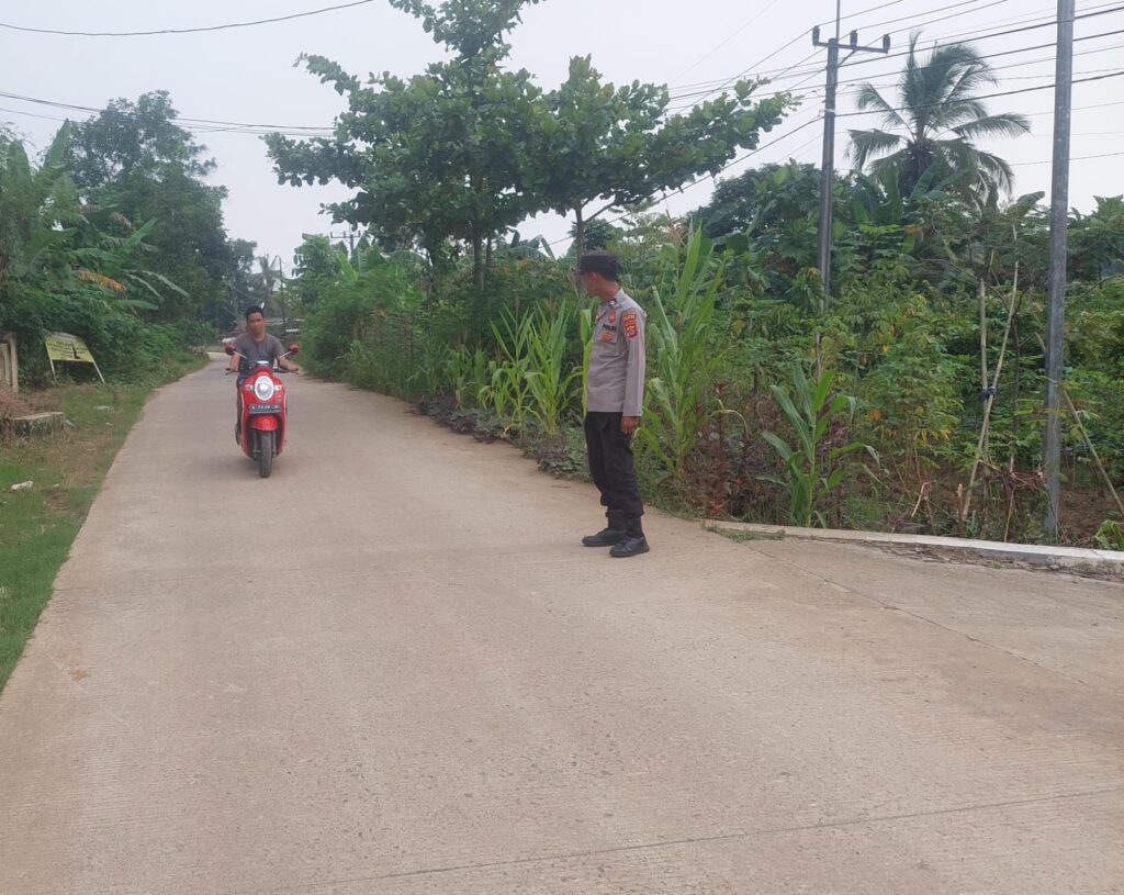 Gelar Personil di Jalan Polsek Patia Laksanakan Strong Point di Sore Hari 10 IMG 20240811 WA0017
