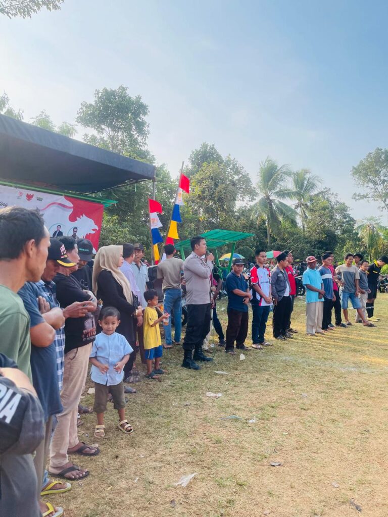 Polsek Bojong Polres Pandeglang Gelar Pengamanan Lomba Sepak Bola Antar RW di Desa Cijakan untuk Meriahkan HUT RI ke-79 9 IMG 20240811 WA0028