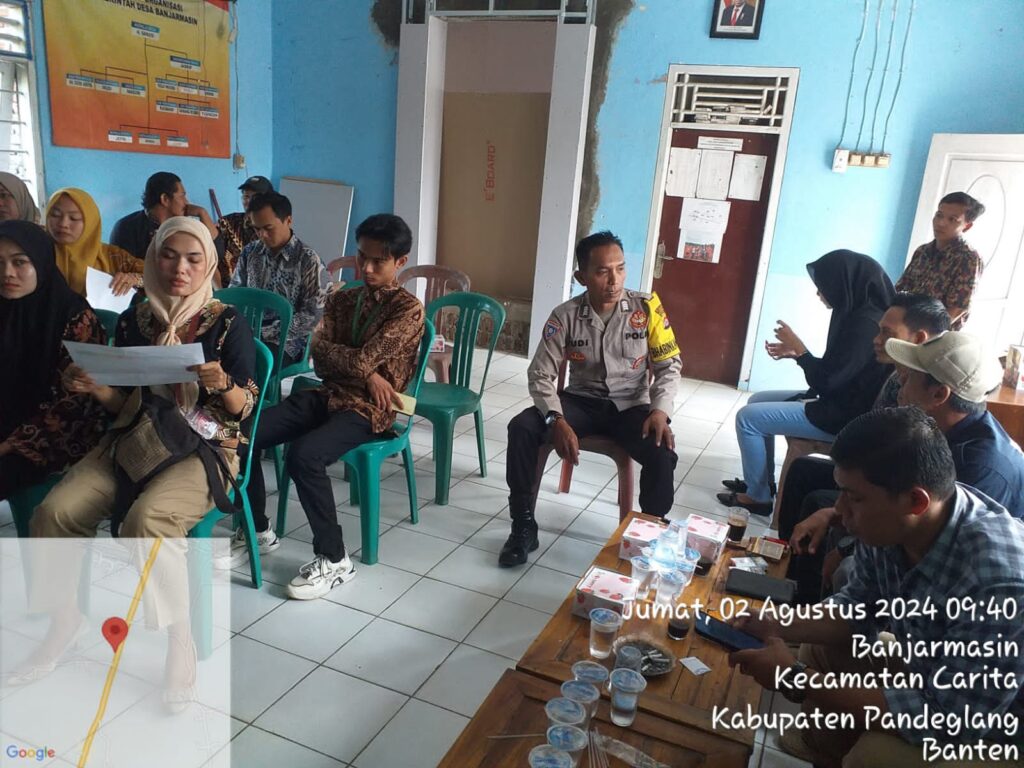Polsek Carita Dialog dengan Warga Terkait Prosedur Pembuatan SKCK 2 WhatsApp Image 2024 08 03 at 07.14.07