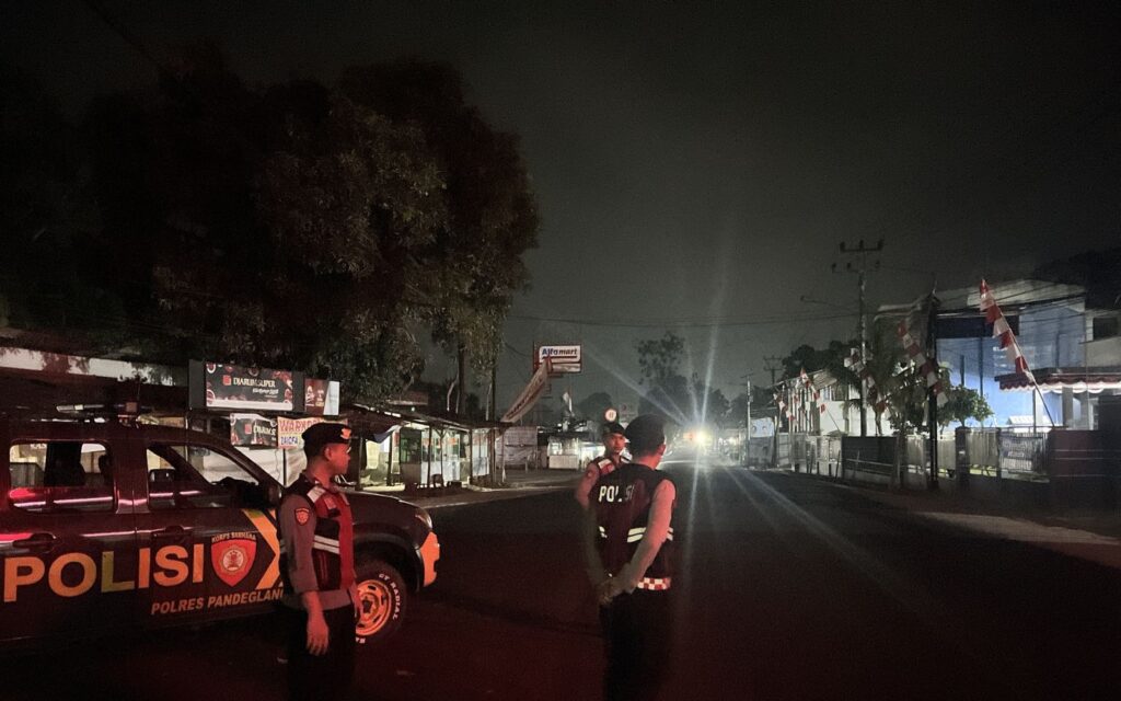 Sat Samapta Polres Pandeglang Laksanakan Pencegahan Balap Liar di Pertigaan Cipacung 1 WhatsApp Image 2024 08 05 at 05.57.03 2