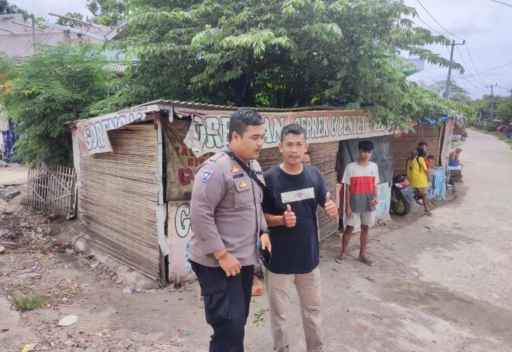 Bhabinkamtibmas Polsek Angsana Polres Pandeglang Sambangi Masyarakat Desa Angsana 4 WhatsApp Image 2024 08 06 at 06.43.03