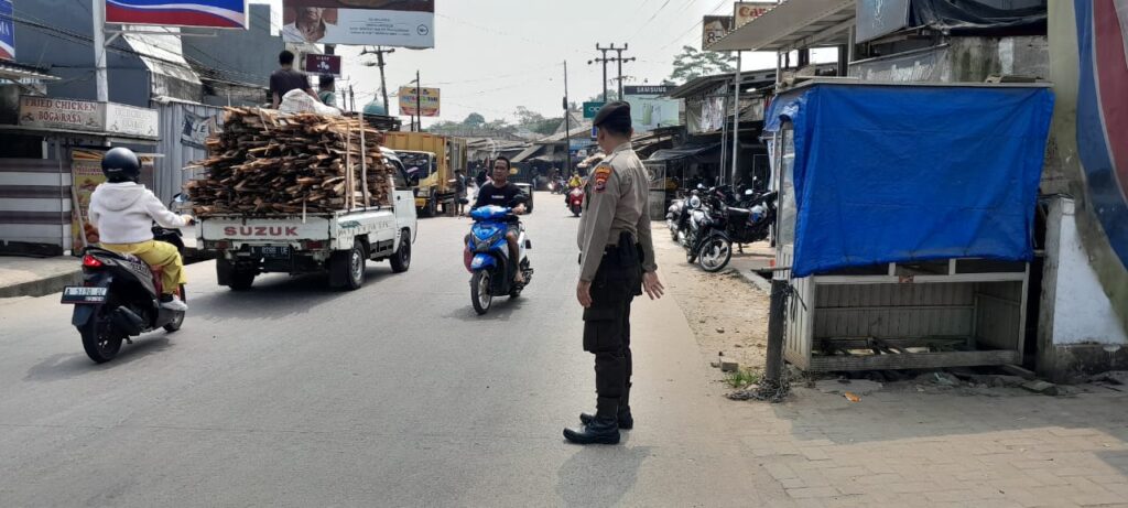 Giat rutin Polsek Picung strong point Pengaturan Jalan Raya Picung - Malingping 3 WhatsApp Image 2024 08 07 at 19.41.25