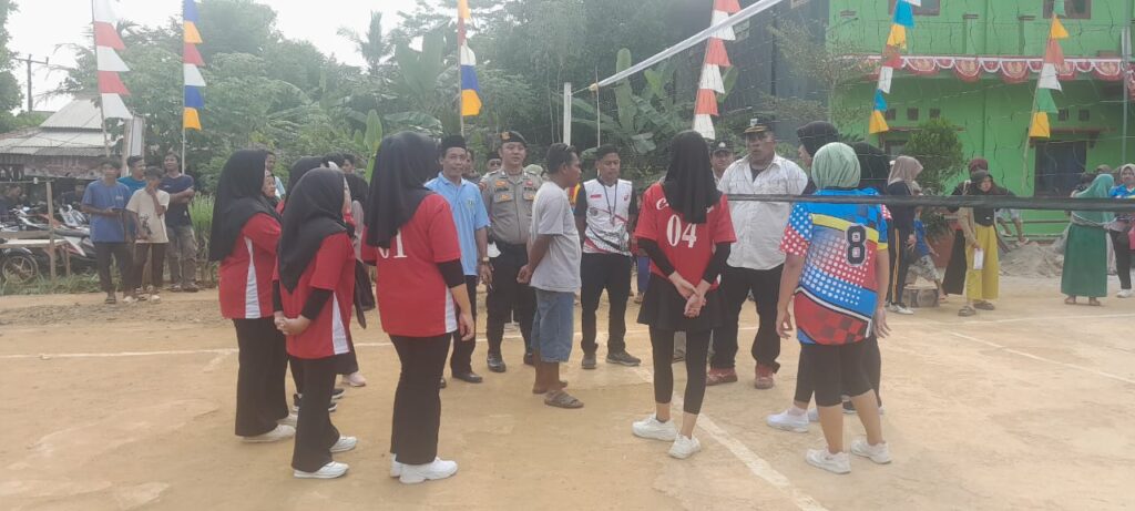Giat Pengamanan Lomba Volly Ball Dalam Rangka Rangkaian Peringatan Hut Kemerdekaan Ri Ke 79 Di Wilayah Hukum Polsek Picung 4 WhatsApp Image 2024 08 08 at 22.01.02