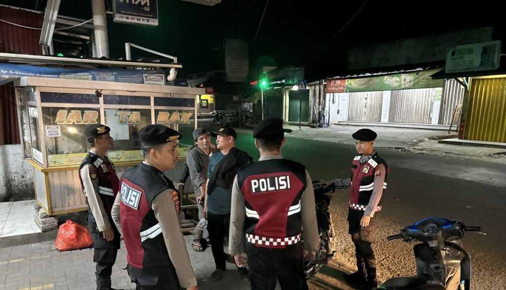 Sat Samapta Polres Pandeglang Gelar Kegiatan Dialogis di Maja 6 WhatsApp Image 2024 08 09 at 05.13.24 1