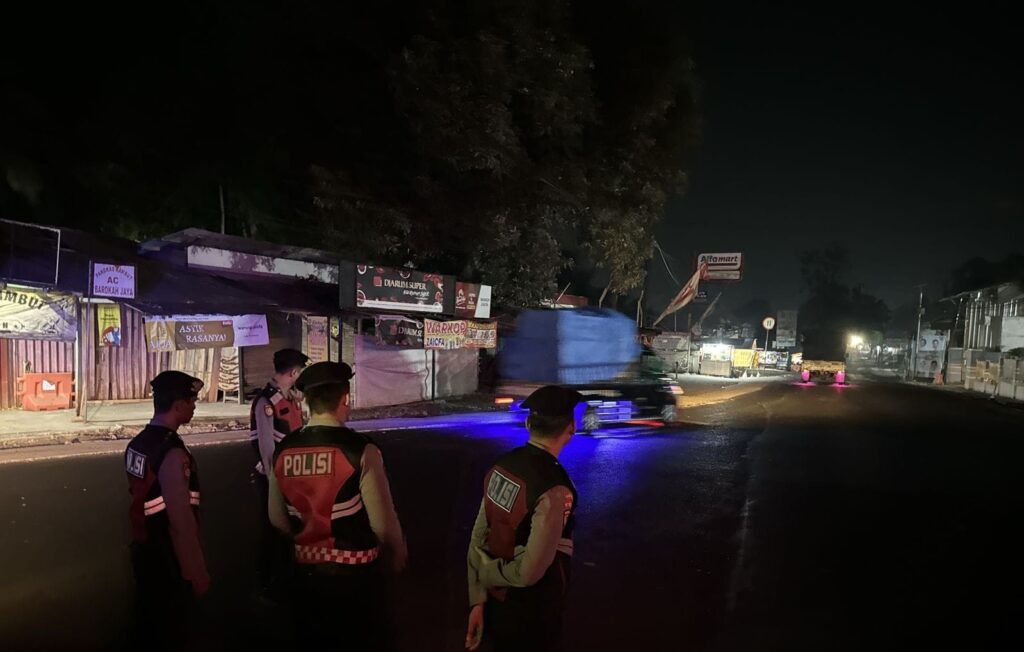 Sat Samapta Polres Pandeglang Gelar Kegiatan Preventif di Stadion Badak 5 WhatsApp Image 2024 08 09 at 05.13.24