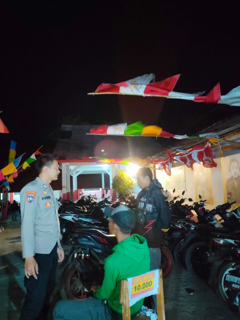 Polsek Cibaliung Gelar Patroli Malam Cegah Balap Liar dan Kejahatan 1 WhatsApp Image 2024 08 12 at 06.40.13