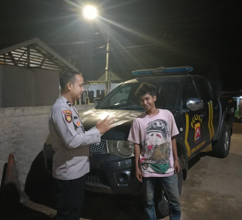 Polsek Bojong Polres Pandeglang Gelar Patroli Malam Antisipasi Tindak Pidana 3C 3 WhatsApp Image 2024 08 13 at 07.29.20